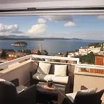 In With Sea View, Terrace, Air Conditioning, Wi-fi Апартаменты Хвар