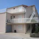In With Sea View, Terrace, Air Conditioning, Wi-fi Апартаменты *