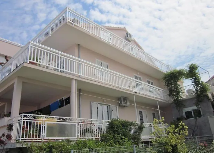 In With Sea View, Terrace, Air Conditioning, Wi-fi