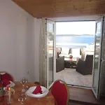 Apartmán In With Sea View, Terrace, Air Conditioning, Wi-fi
