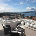 In With Sea View, Terrace, Air Conditioning, Wi-fi *
