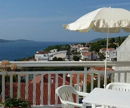 In With Sea View, Terrace, Air Conditioning, Wi-fi Apartman