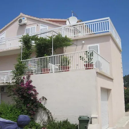 Apartman In With Sea View, Terrace, Air Conditioning, Wi-fi