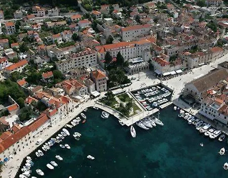 Apartman In With Sea View, Terrace, Air Conditioning, Wi-fi Hvar Town