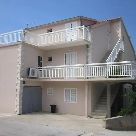 In With Sea View, Terrace, Air Conditioning, Wi-fi Apartment *