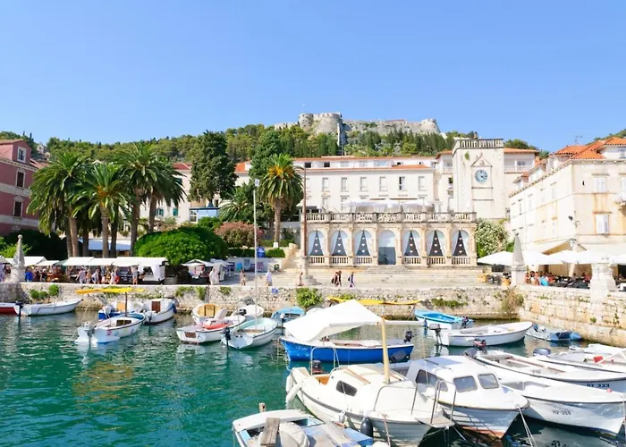 In With Sea View, Terrace, Air Conditioning, Wi-fi Apartment Hvar Town