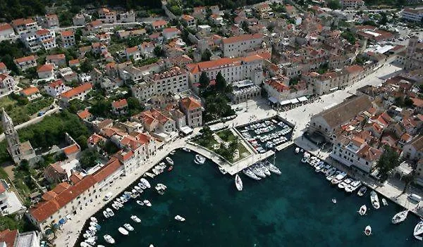 Apartment In With Sea View, Terrace, Air Conditioning, Wi-fi Hvar Town