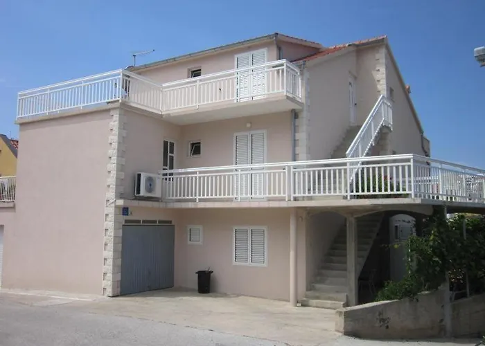 In With Sea View, Terrace, Air Conditioning, Wi-fi Apartment *