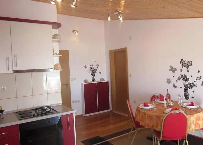 Apartment In With Sea View, Terrace, Air Conditioning, Wi-fi *