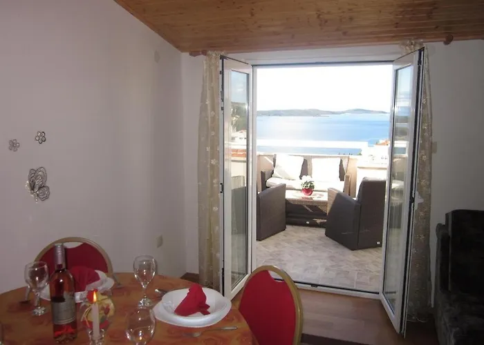 公寓 In With Sea View, Terrace, Air Conditioning, Wi-fi